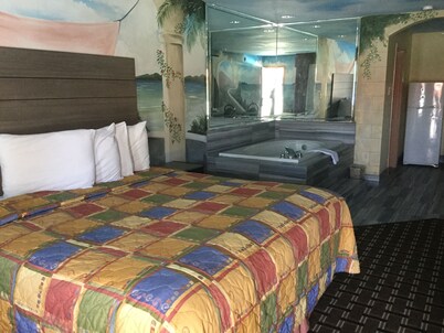 Luxury Inn and Suites Seaworld Lackland