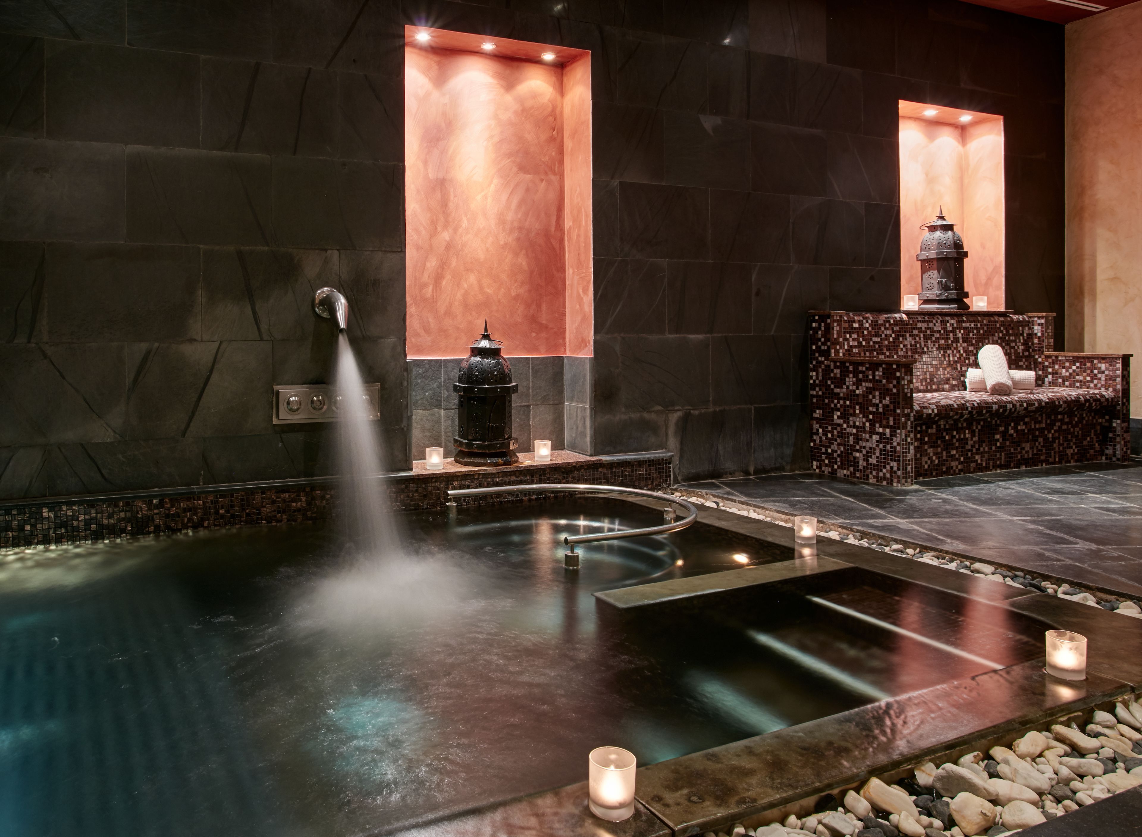 hot tub, hot springs/mineral springs, turkish bath/hammam