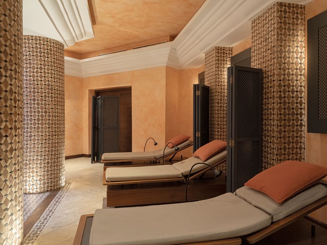 Hot tub, hot springs, Turkish bath, body treatments, facials, massages