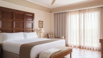 Minibar, in-room safe, desk, soundproofing