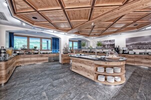 包含每日全套早餐