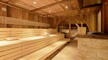 Un sauna, una bañera de hidromasaje, baño turco, tratamientos corporales