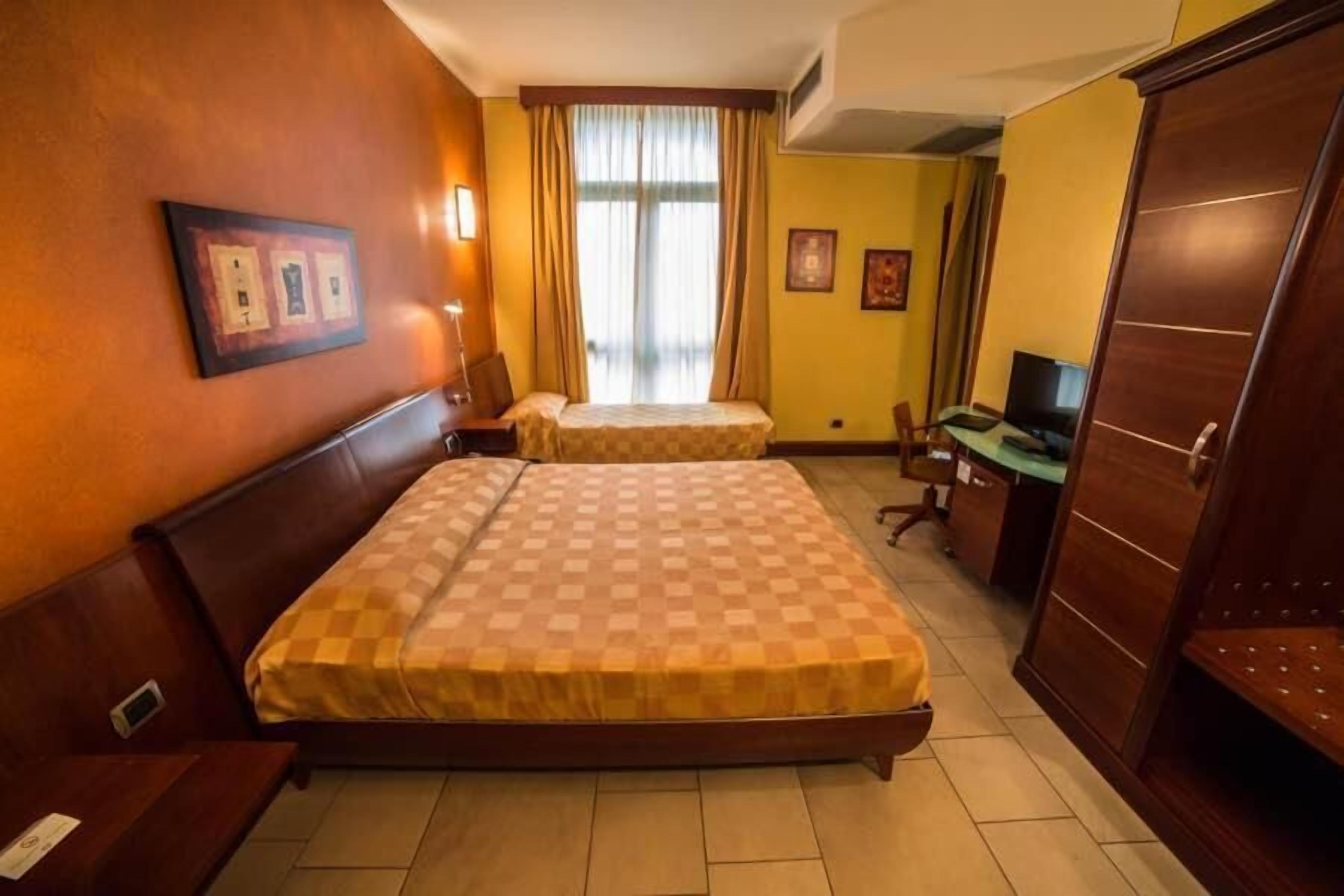 minibar, in-room safe, desk, soundproofing