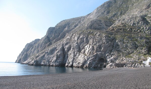 Outdoor rock climbing - Iris Boutique Hotel (Santorini)