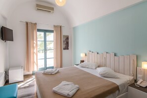 Standard Double or Twin Room - Iris Boutique Hotel (Santorini)