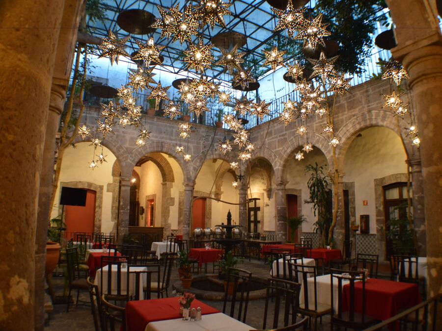 Daily continental breakfast (MXN 210 per person)