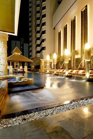 Outdoor pool - Grand Sukhumvit hotel Bangkok (Bangkok)