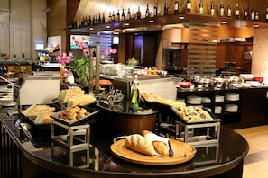 Daily buffet breakfast for a fee - Grand Sukhumvit hotel Bangkok (Bangkok)