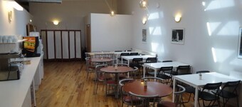 Domus Guesthouse - Hostel