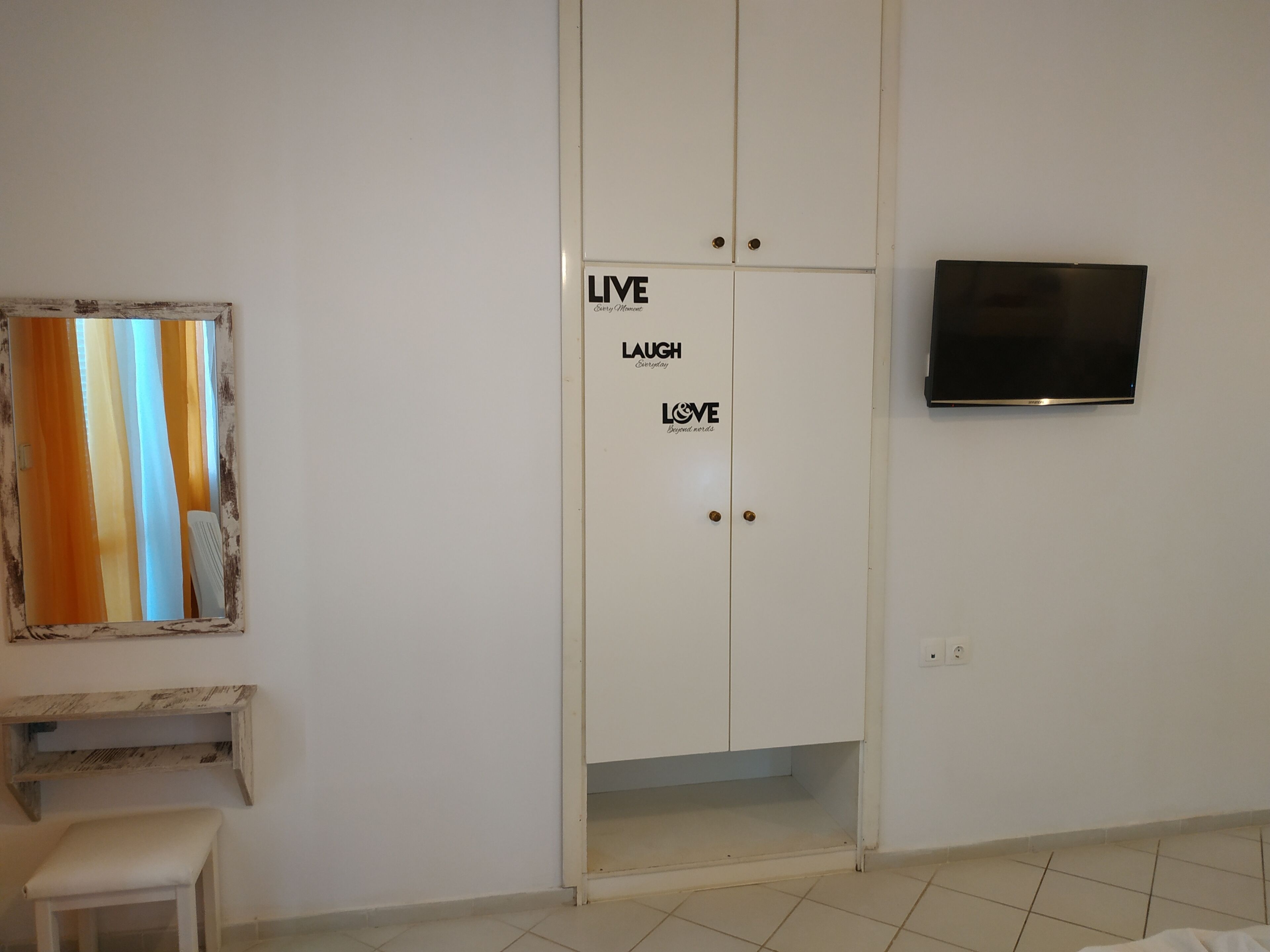 Photo - Renia Studios