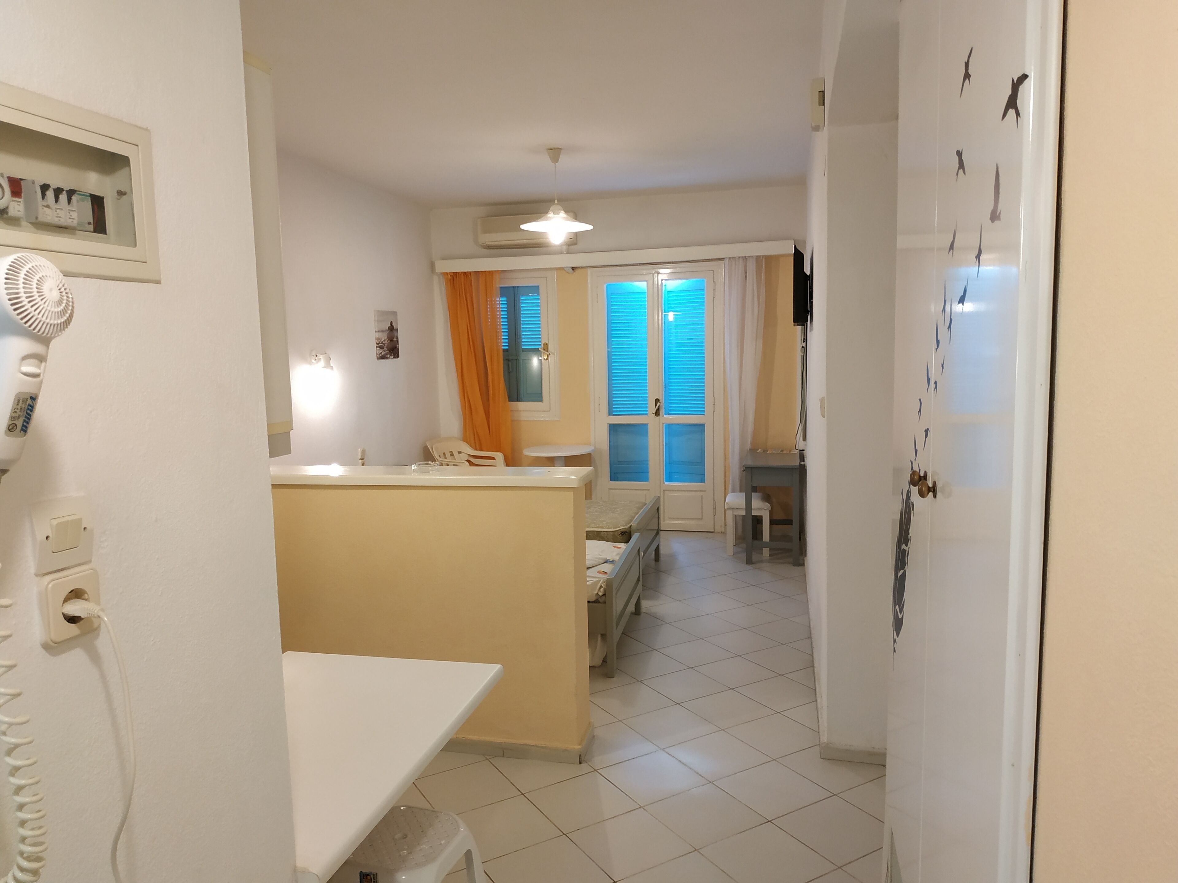 Photo - Renia Studios