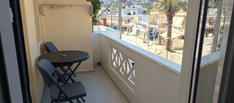 Renia Studios