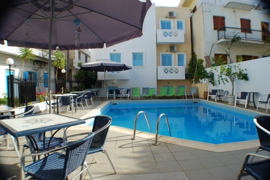 Photo - Renia Studios