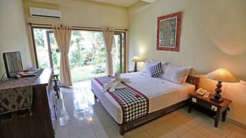 Een minibar, gratis wifi, beddengoed