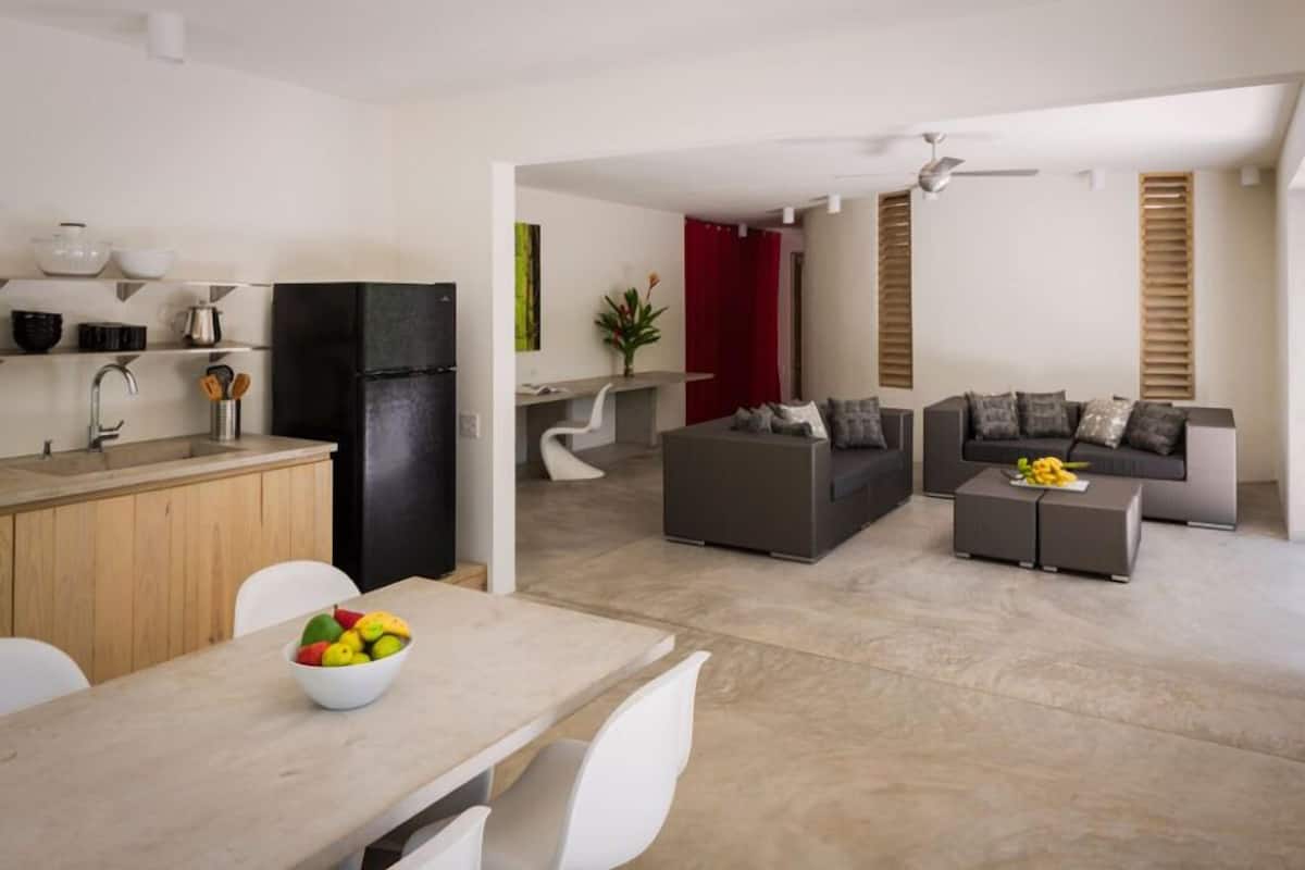 Solaris 5 | Living area