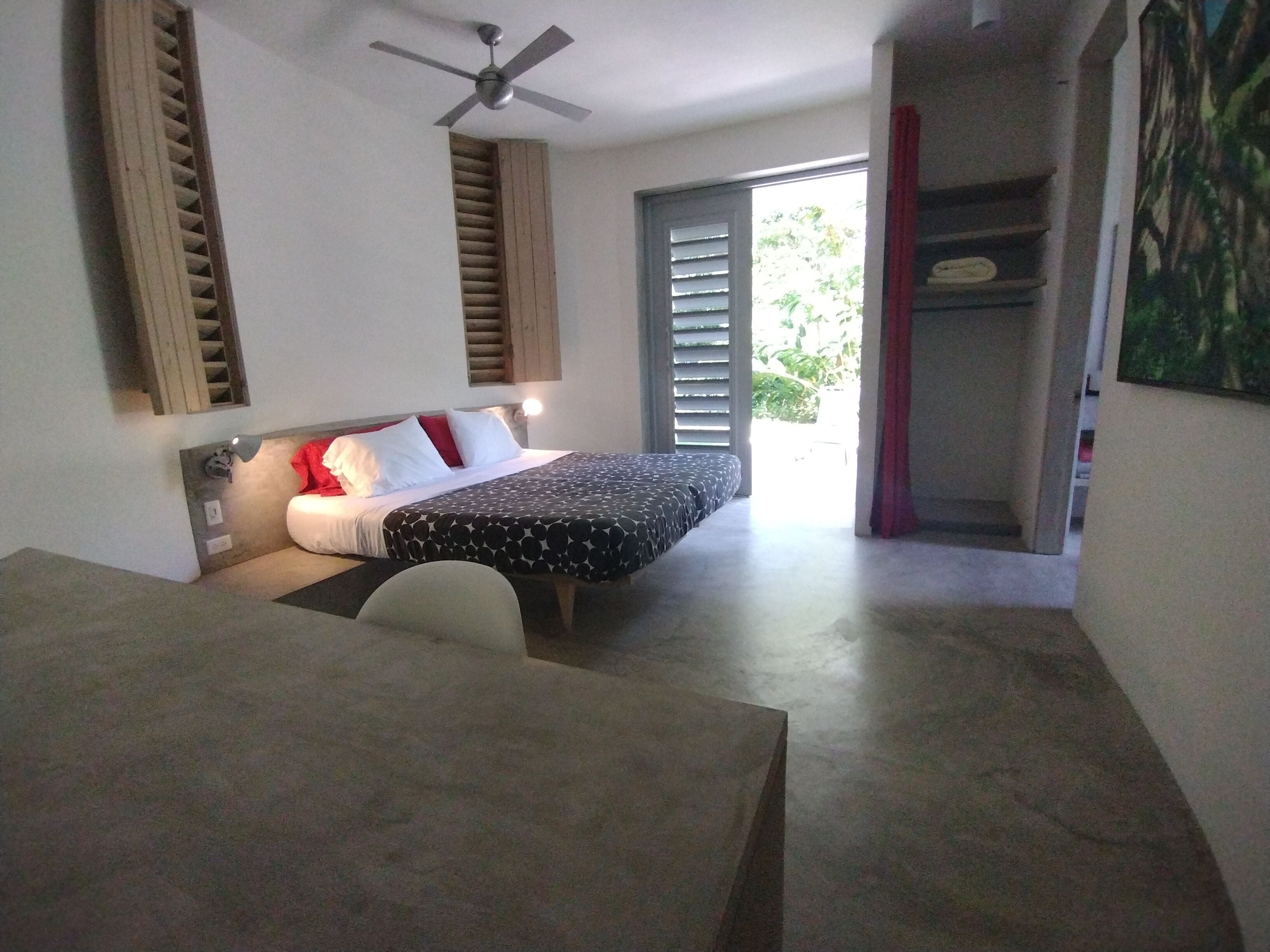 solaris 6 | 1 bedroom, frette italian sheets, premium bedding