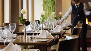 Frokost og lunsj serveres