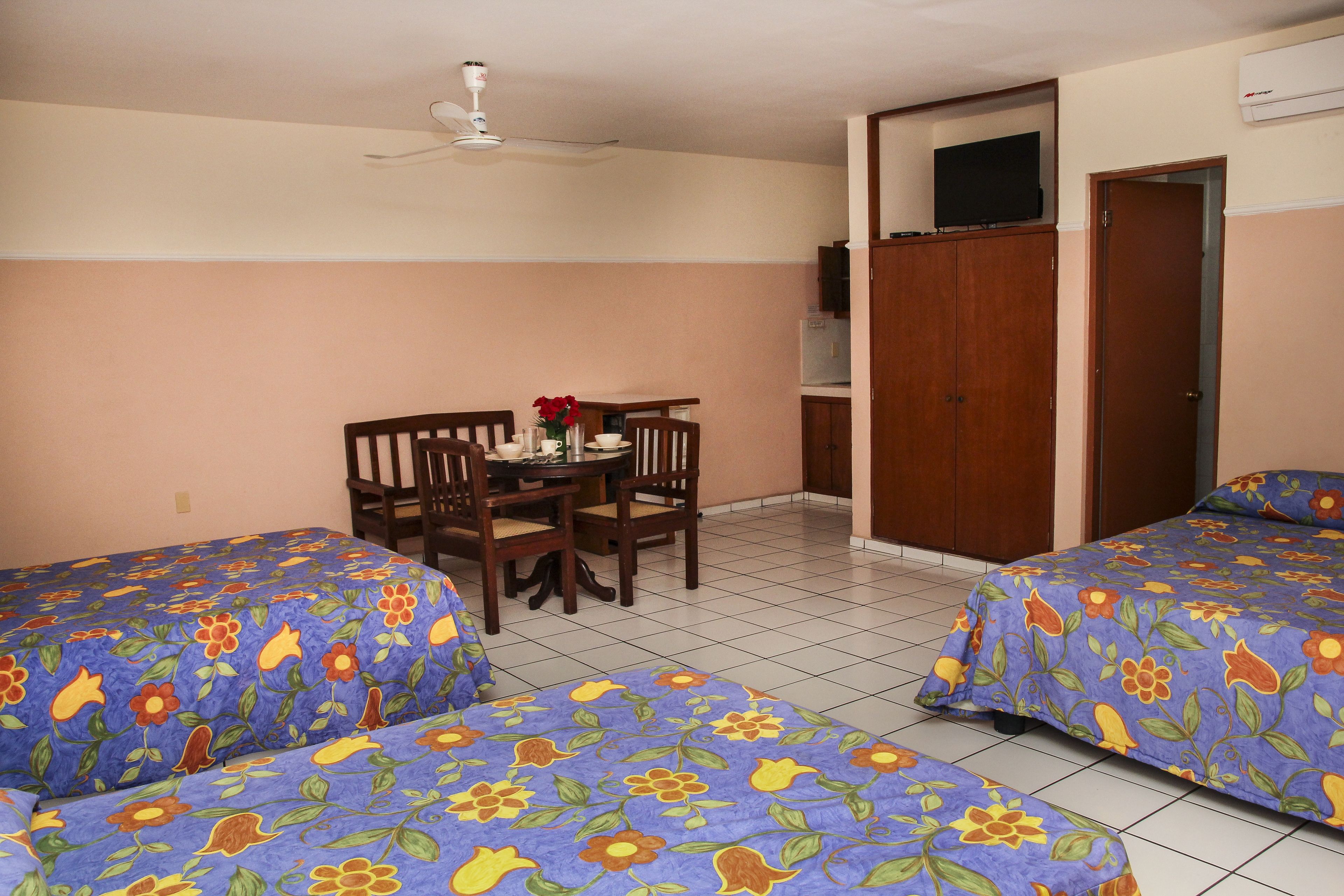 Foto - Blue Pacific Suites