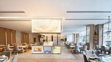2 restaurants; breakfast, lunch, dinner, and brunch served