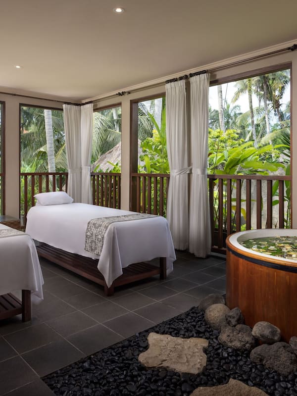Hot tub, body treatments, aromatherapy, body scrubs, facials