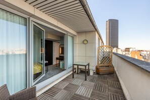 Premium bedding, minibar, in-room safe, desk - voco Paris Montparnasse by IHG (Paris)