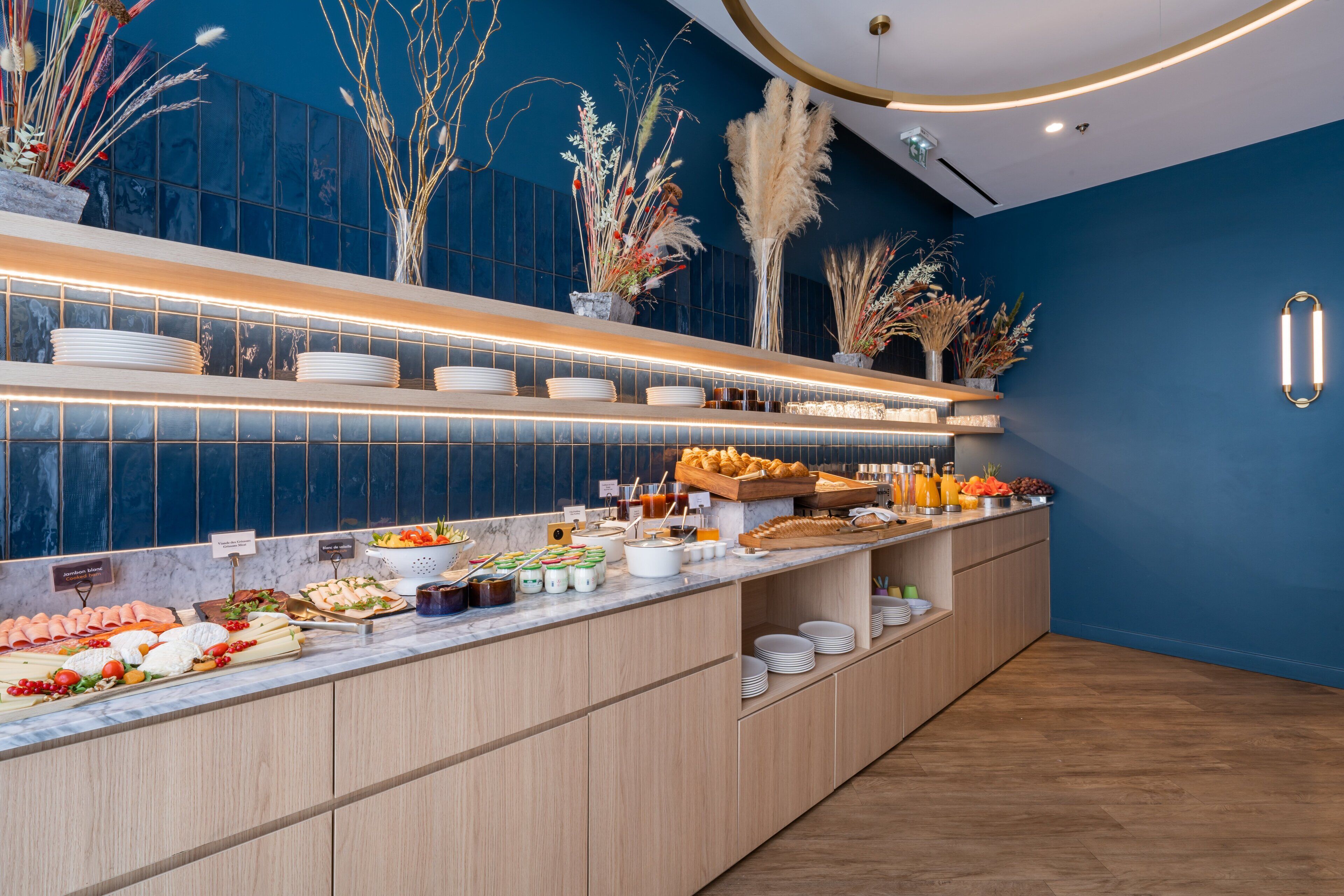 매일 뷔페 아침 식사(1인당 EUR 22)