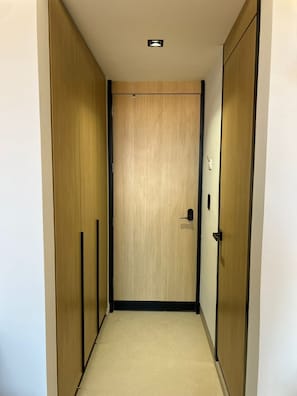 1 bedroom, in-room safe, desk, laptop workspace