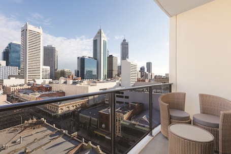Premier Grand One Bedroom Apartment | Exterior