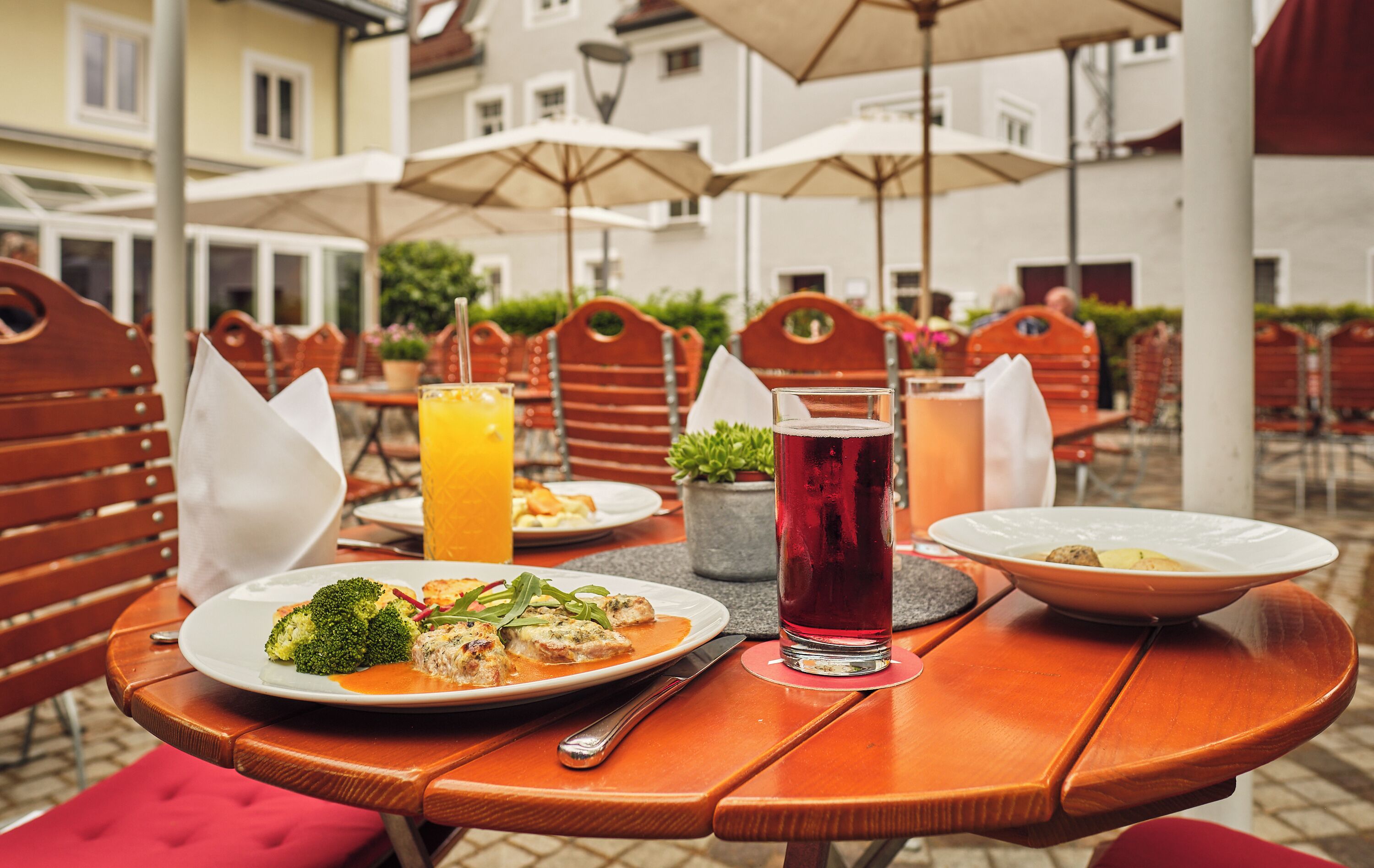 lunch and dinner served, regional cuisine