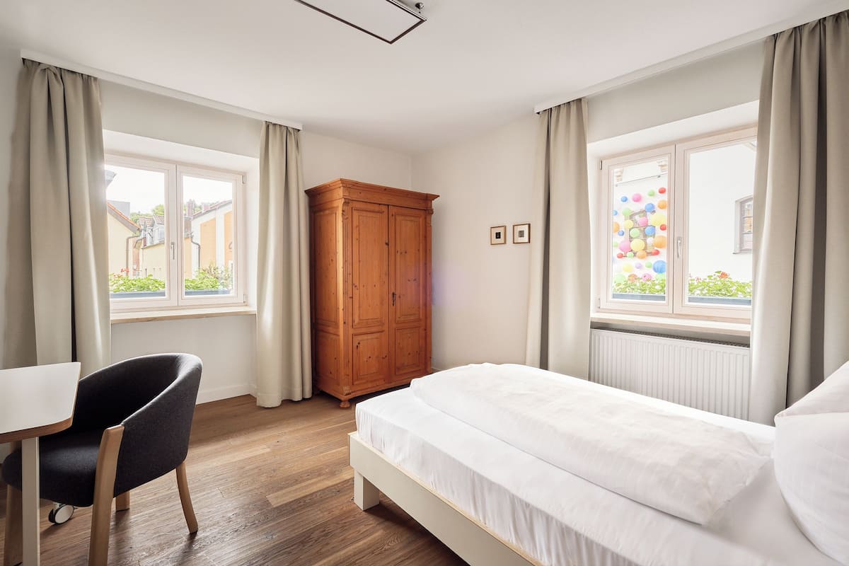 Standard Single Room | 1 bedroom, hypo-allergenic bedding, in-room safe, individually decorated