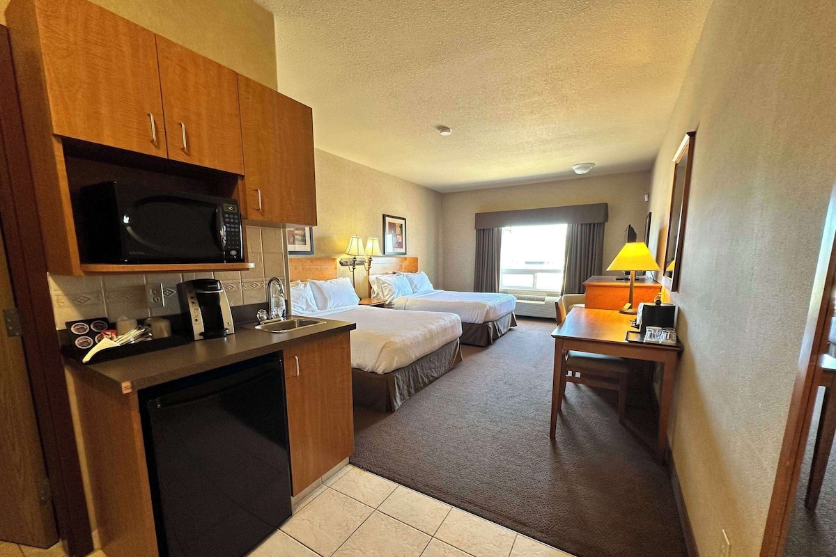 Standard Room, 2 Queen Beds, Non Smoking | Premium bedding, pillow-top beds, desk, soundproofing