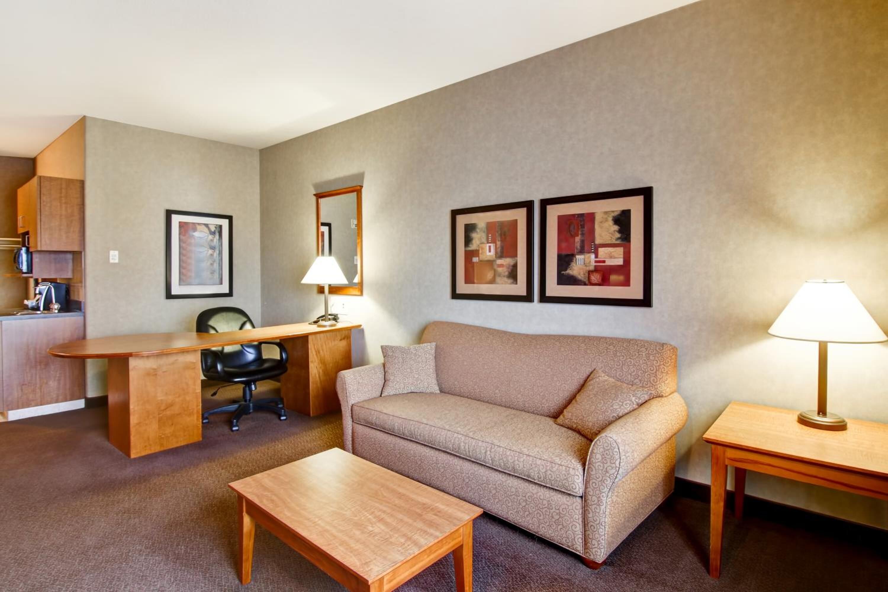 32-inch lcd tv with cable channels, tv, pay films