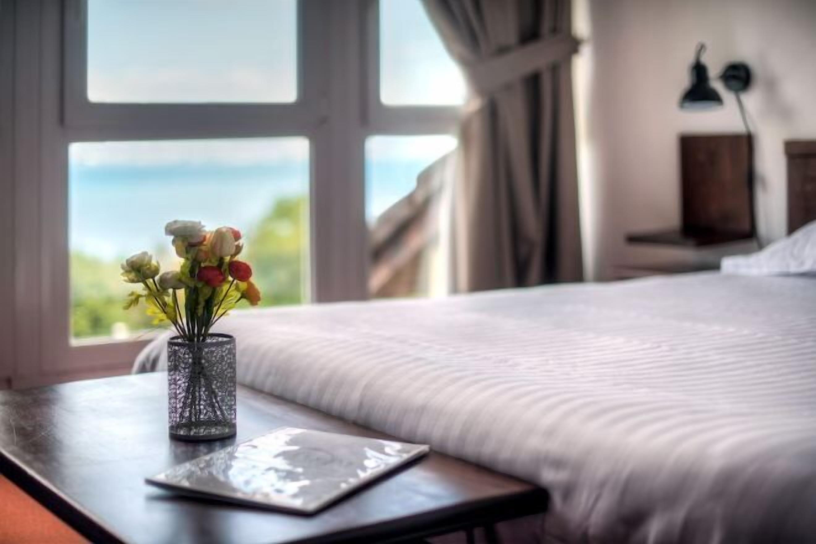 Desk, iron/ironing board, free WiFi, bed sheets