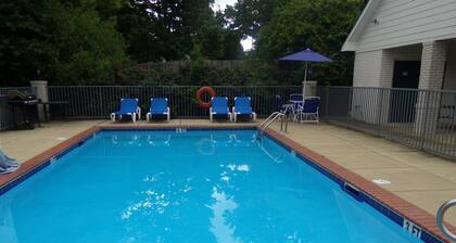 InTown Suites Extended Stay Auburn AL - Auburn University