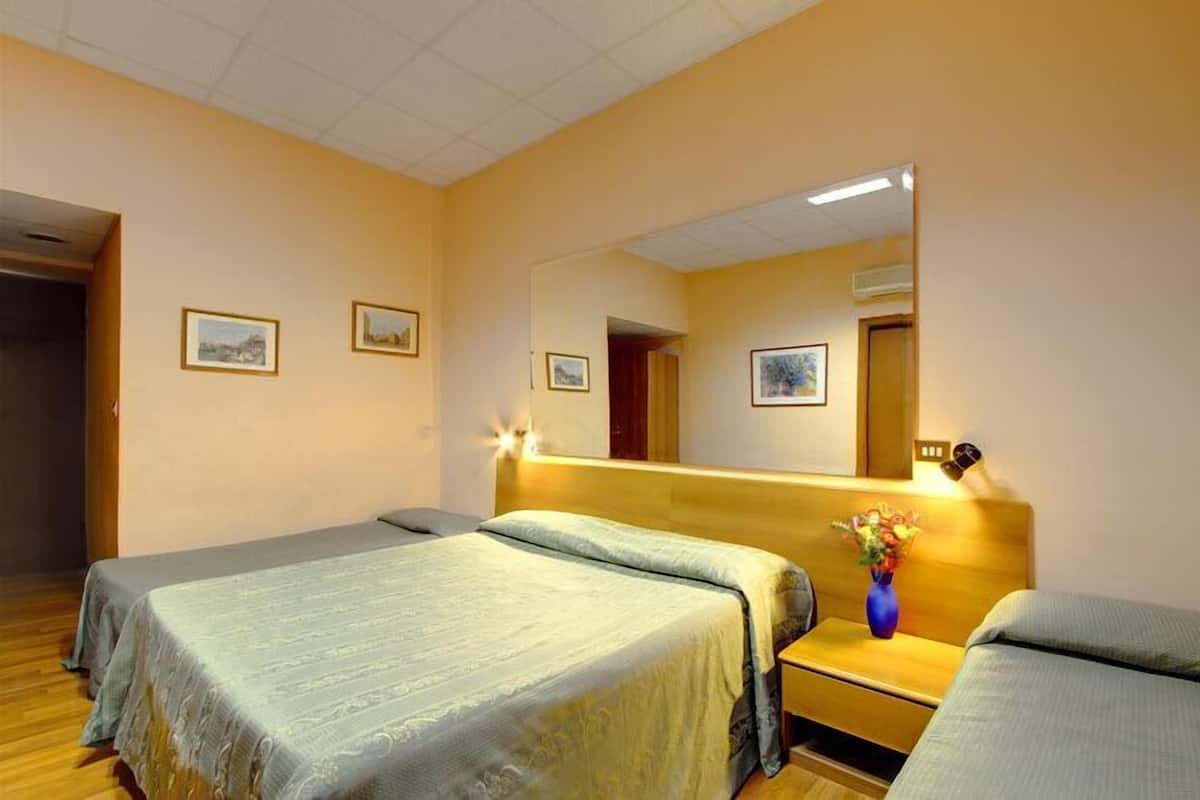 Quadruple Room, Private Bathroom