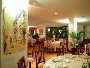 Breakfast, lunch and dinner served - Hotel Villa Sonia (Castelmola)