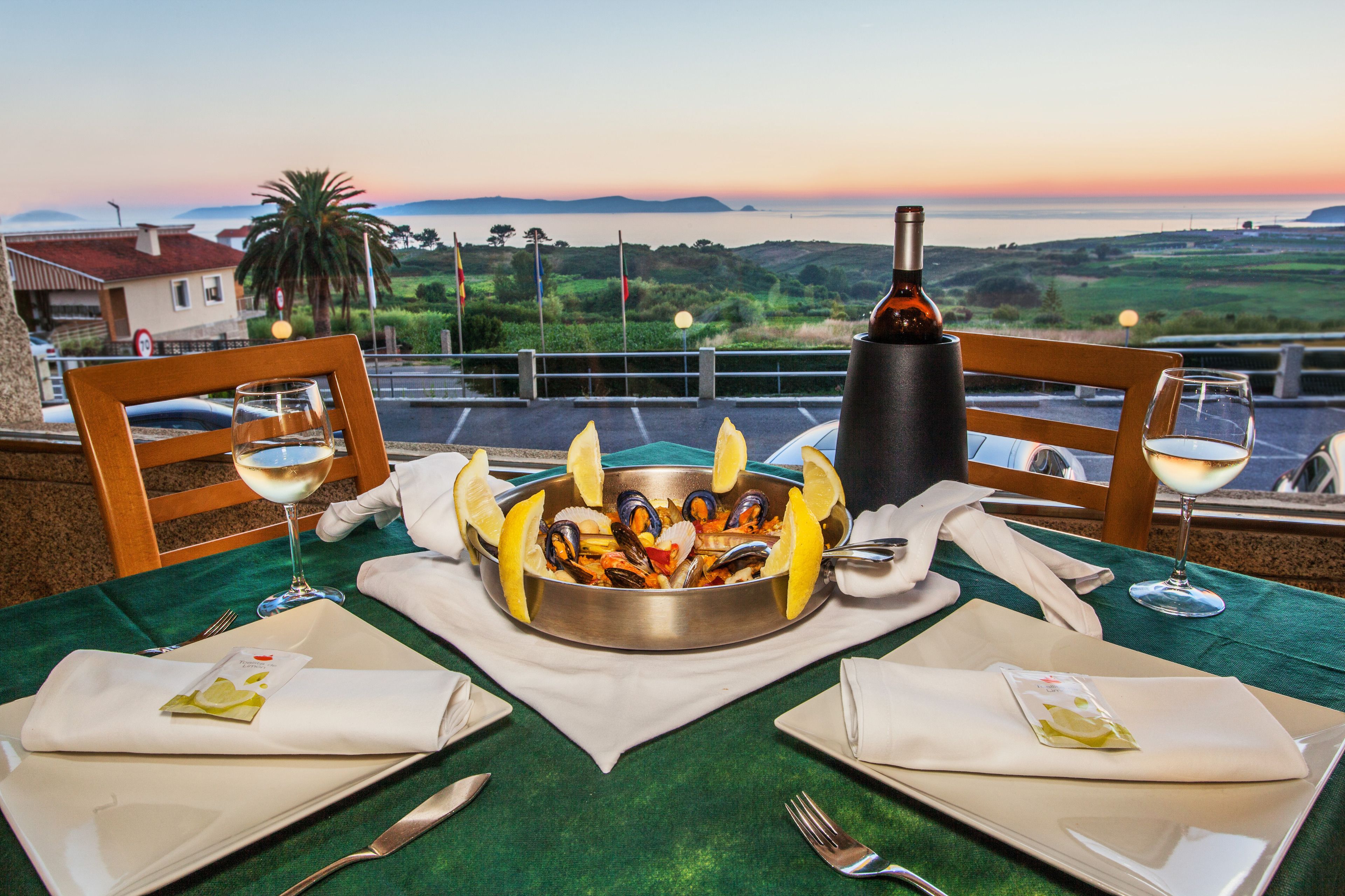 breakfast, lunch, dinner served; sea views