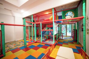 Children’s play area – indoor - Holiday World Riwo, Affiliated by Meliá (Benalmádena)