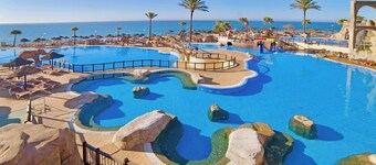 梅利亞附屬假日世界Riwo飯店