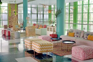 Sala de estar en el lobby