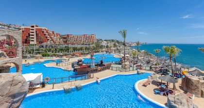 Holiday World RIWO - Teens Hotel