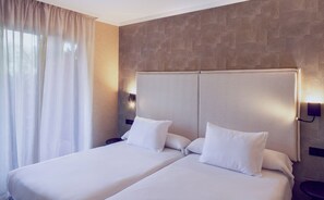 1 bedroom, in-room safe, blackout curtains, iron/ironing board - Holiday World Riwo, Affiliated by Meliá (Benalmádena)