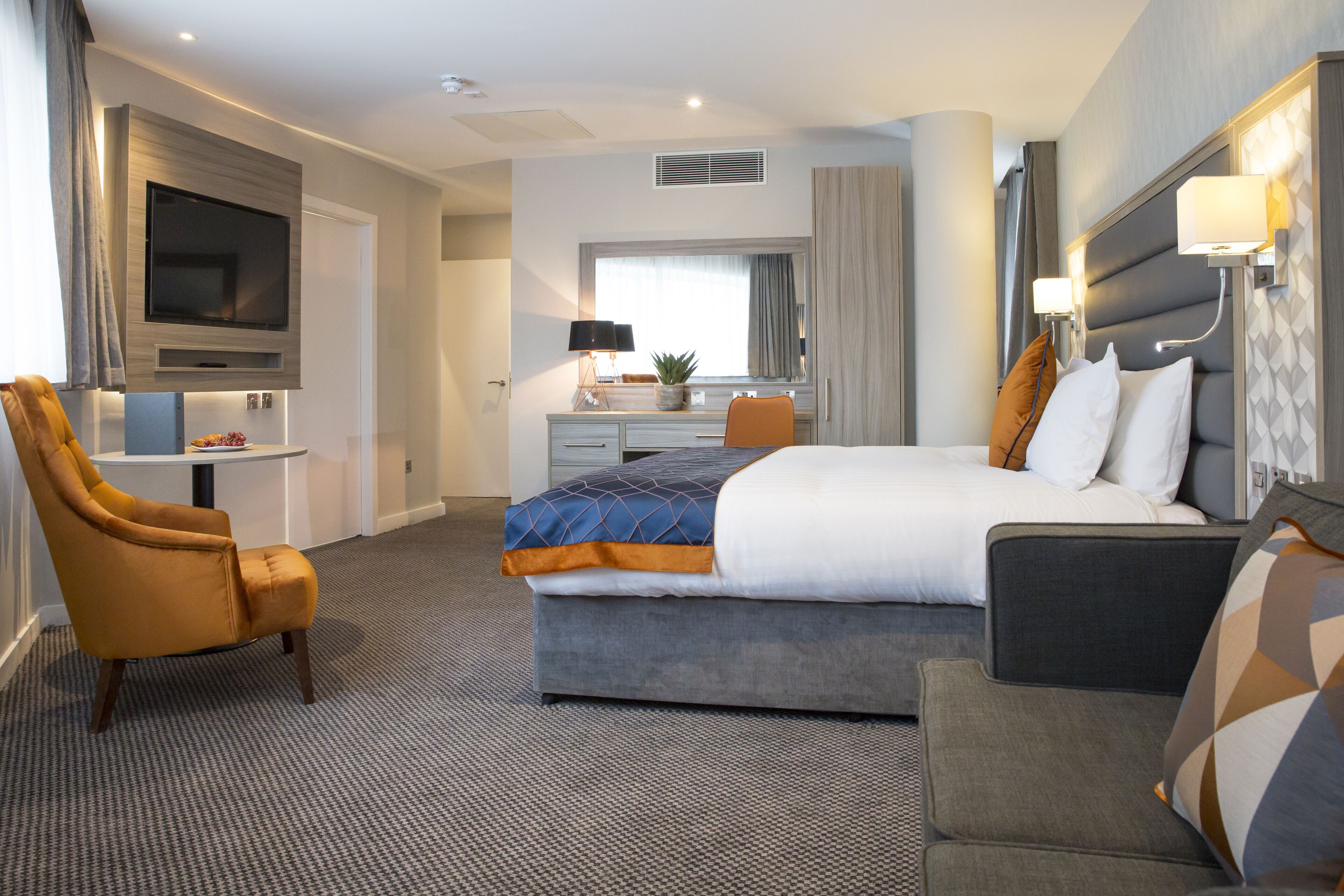 basic studio suite, 1 bedroom | premium bedding, in-room safe, desk, laptop workspace