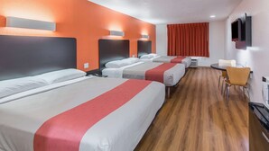 Deluxe-Zimmer, Mehrere Betten, Nichtraucher, Kühlschrank und Mikrowelle