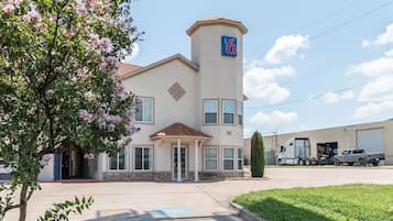 واجهة المنشأة