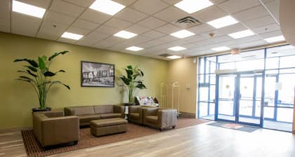 Super 8 by Wyndham Mississauga