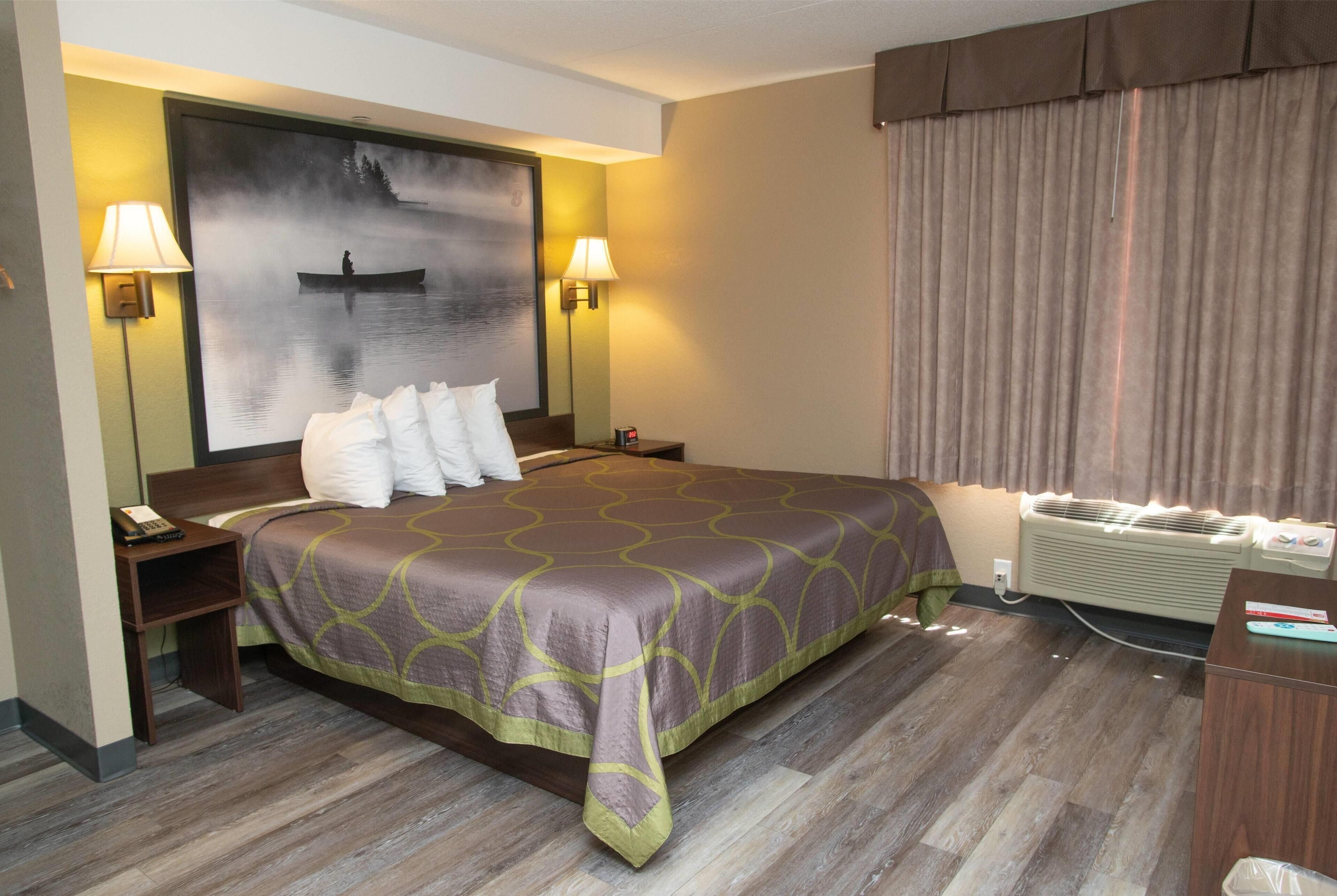 Photo - Super 8 by Wyndham Mississauga