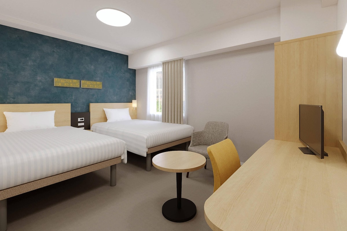 Habitación estándar con 2 camas individuales, 2 camas individuales, para no fumadores | Ropa de cama de alta calidad, escritorio y cortinas blackout