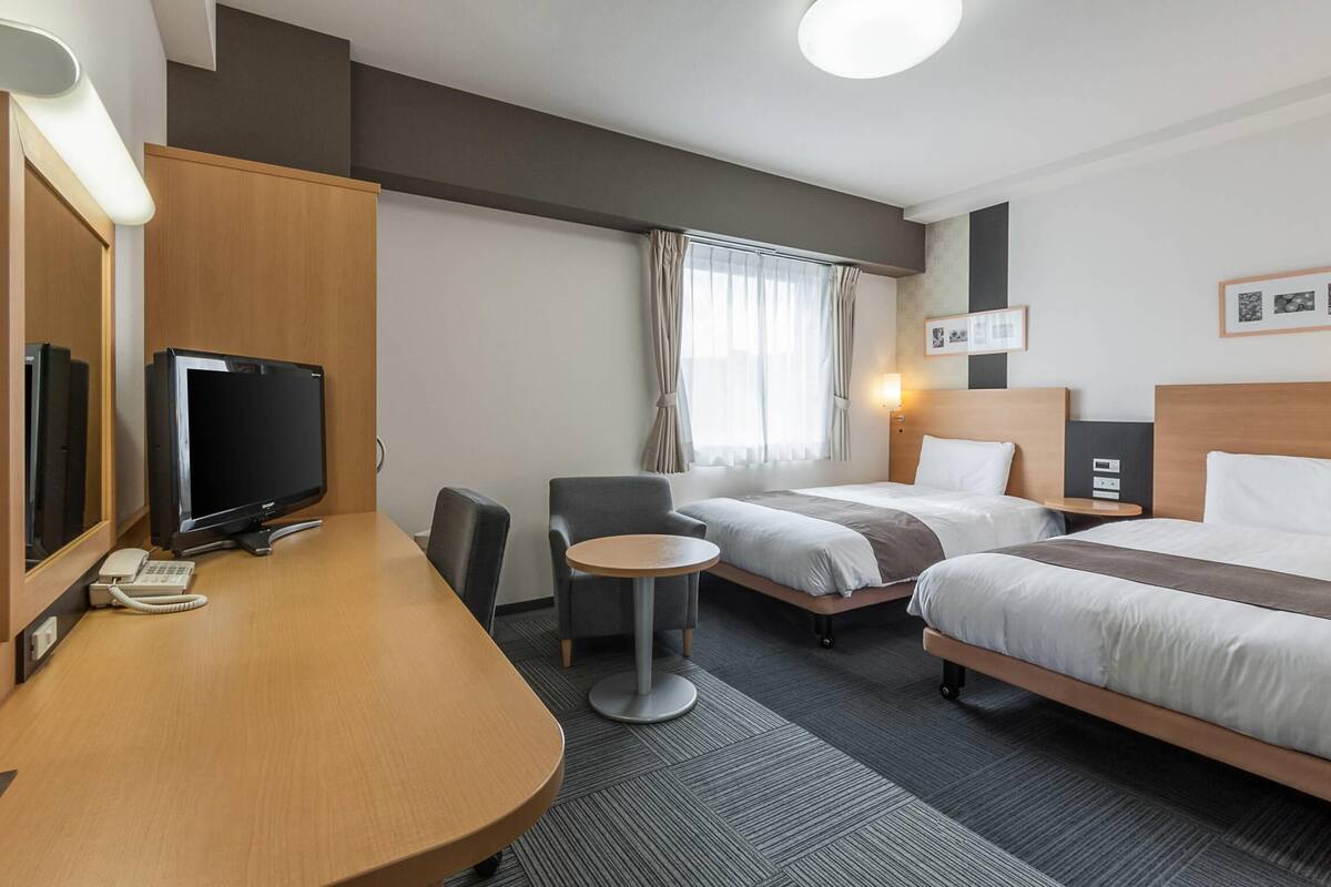 standard twin room, 2 single beds, non smoking | premium bedding, desk, blackout curtains, soundproofing