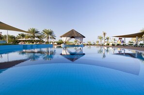 Außenpool, geöffnet von 08:00 Uhr bis 20:00 Uhr, Cabañas (kostenlos)